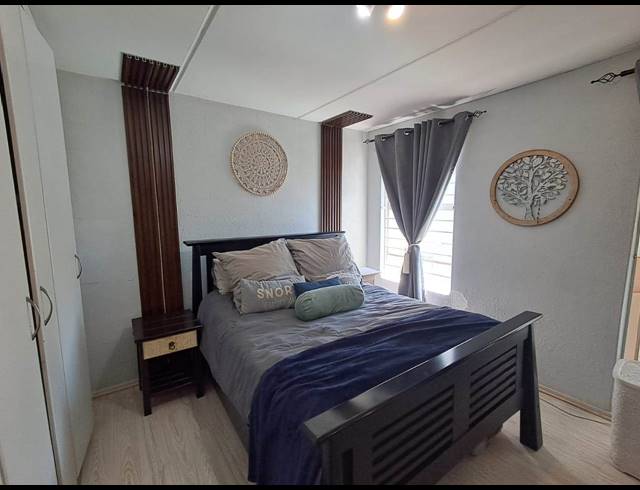 2 bed property to rent in MARAIS STEYN PARK